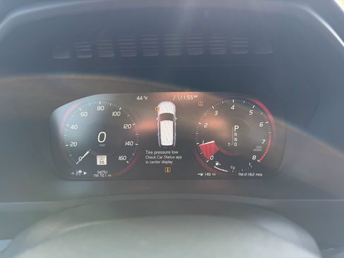 Used 2019 Volvo XC90 T6 Momentum w/ Protection Package Premier image 12