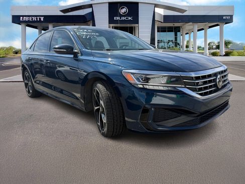 Used 2021 Volkswagen Passat 2.0T R-Line image 4