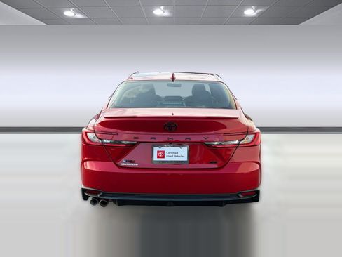 Used 2025 Toyota Camry SE w/ Convenience Package FWD image 10