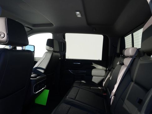 Used 2022 Chevrolet Silverado 2500 LTZ w/ LTZ Plus Package image 18