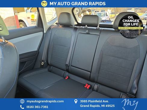Used 2024 Volkswagen Taos SE AWD/4WD image 27