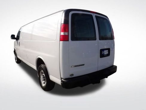 Used 2020 Chevrolet Express 2500 Extended w/ Driver Convenience Package image 10