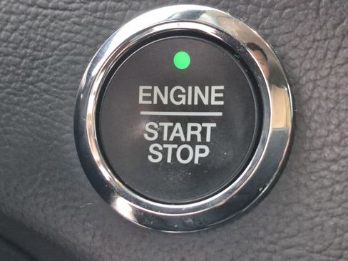 Used 2022 Ford Edge Titanium w/ Equipment Group 301A image 28