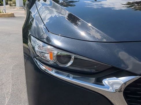 Used 2021 MAZDA MAZDA3 s FWD image 10