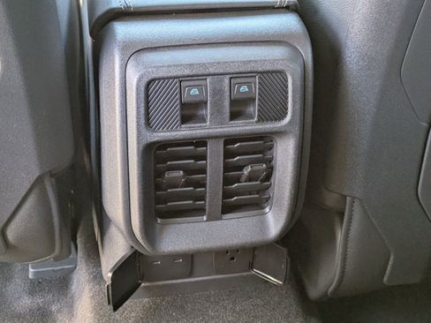 New 2025 Ford Bronco Badlands image 29