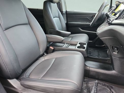 Certified 2024 Honda Odyssey EX-L image 18