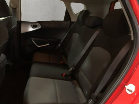 Used 2025 Kia Soul LX w/ LX Technology Package image 21