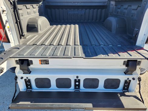 Certified 2021 GMC Sierra 1500 AT4 w/ AT4 Value Package image 33