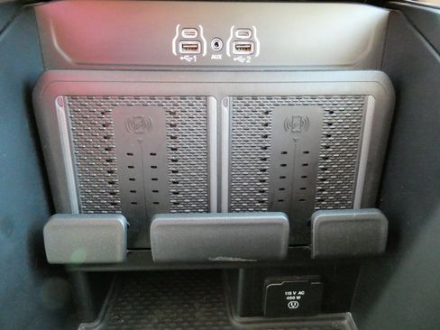 Used 2025 RAM 3500 Laramie w/ Towing Technology Group image 28