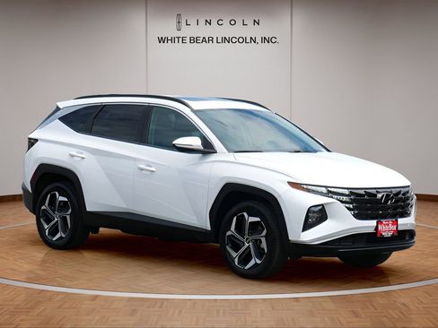 Used 2022 Hyundai Tucson SEL w/ Convenience + Premium Package AWD/4WD image 3