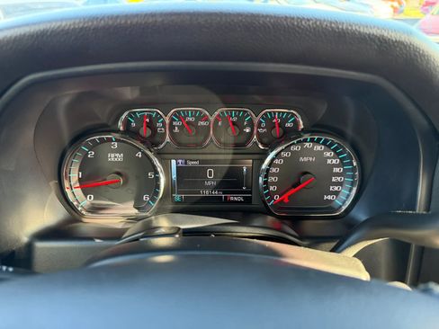 Used 2019 Chevrolet Silverado 1500 LT w/ All Star Edition image 38