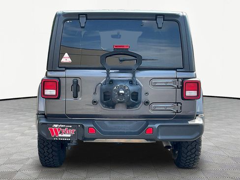 Used 2023 Jeep Wrangler Unlimited Sahara AWD/4WD image 5