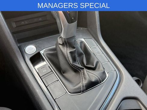 Used 2023 Volkswagen Tiguan SE FWD image 17