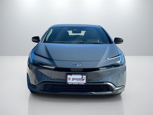 Certified 2025 Toyota Prius LE image 2