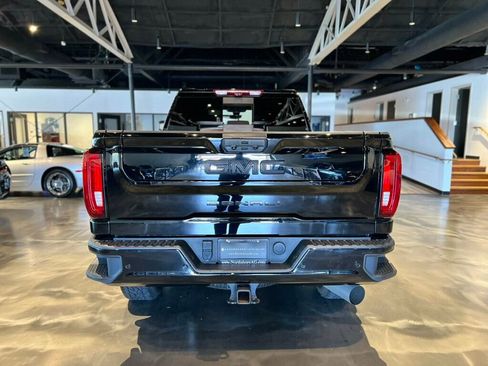 Used 2023 GMC Sierra 2500 Denali w/ Denali Black Diamond Edition image 4