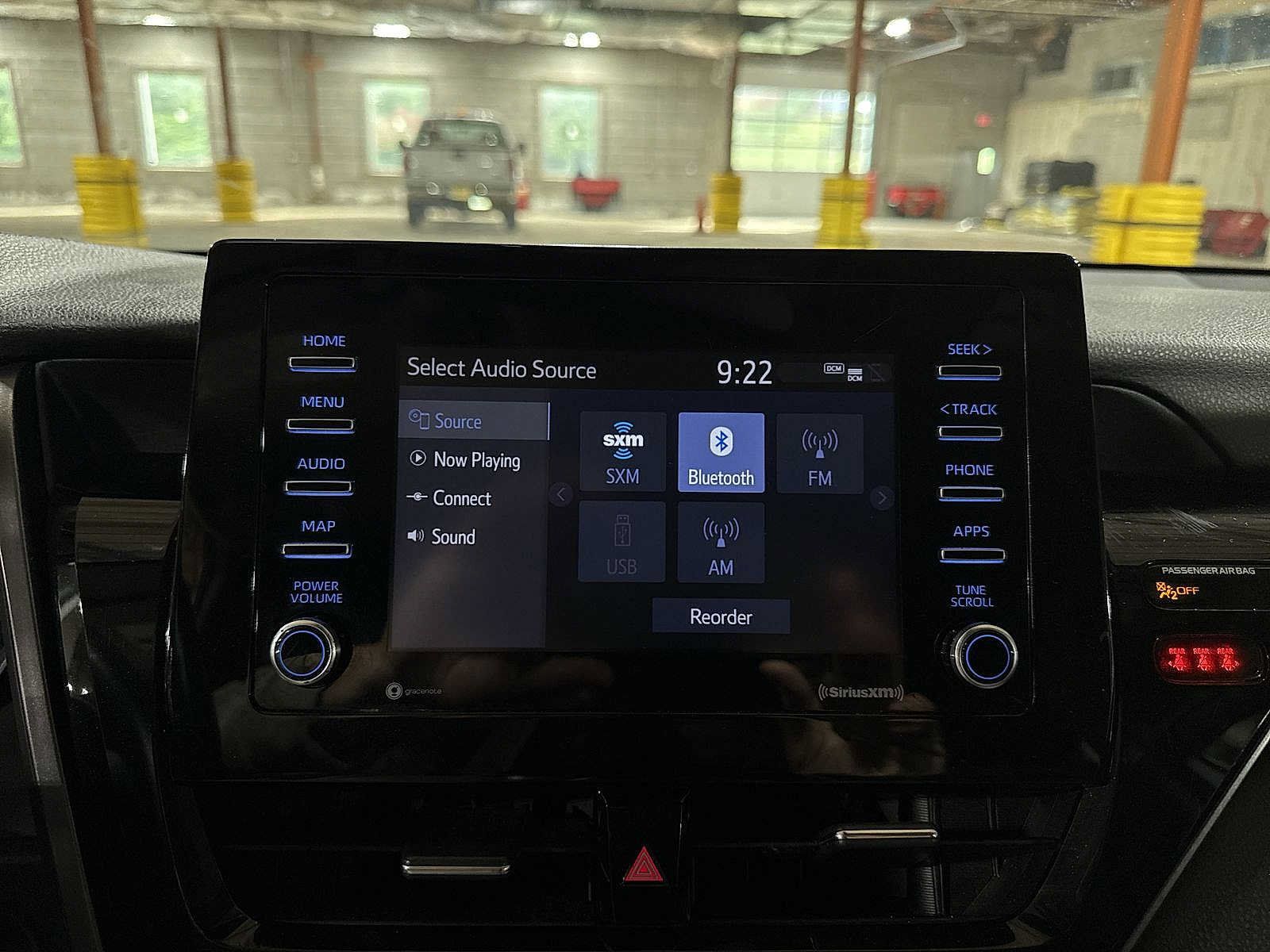 Used 2021 Toyota Camry SE FWD image 19