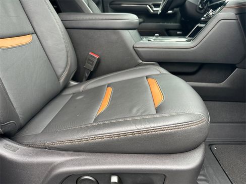 Used 2024 GMC Sierra 2500 AT4 w/ AT4 Premium Plus Package image 14