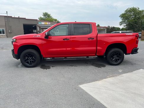 Used 2021 Chevrolet Silverado 1500 LT Trail Boss w/ Convenience Package II image 4