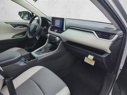 New 2025 Toyota RAV4 XLE image 27