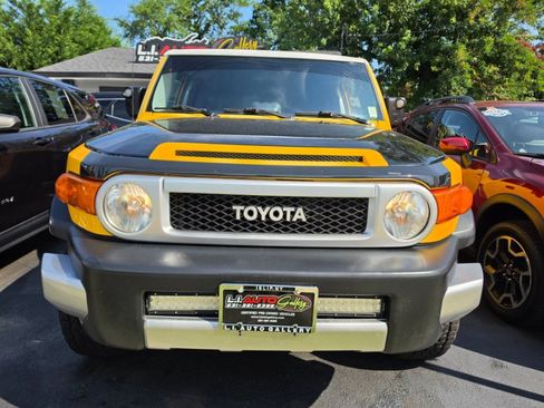 Used 2007 Toyota FJ Cruiser 4WD image 5