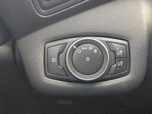 Used 2016 Ford Escape SE image 16