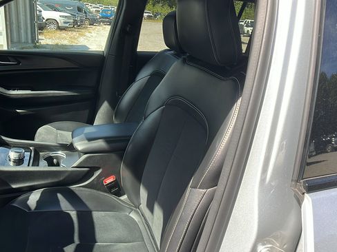 Certified 2024 Jeep Grand Cherokee L Laredo image 17