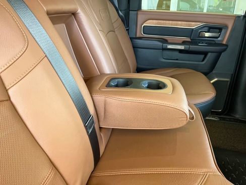 New 2024 RAM 2500 Limited image 33