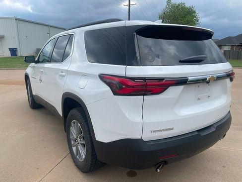 Used 2023 Chevrolet Traverse LT FWD image 8
