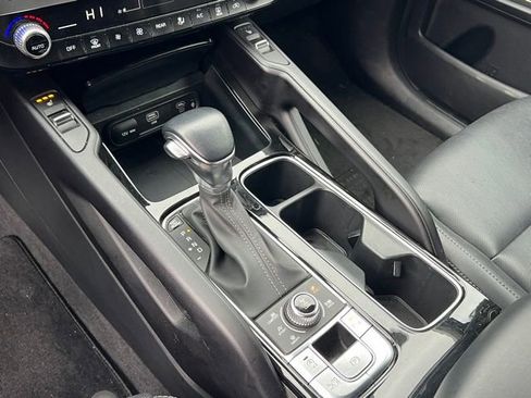 Used 2025 Kia Telluride S image 17