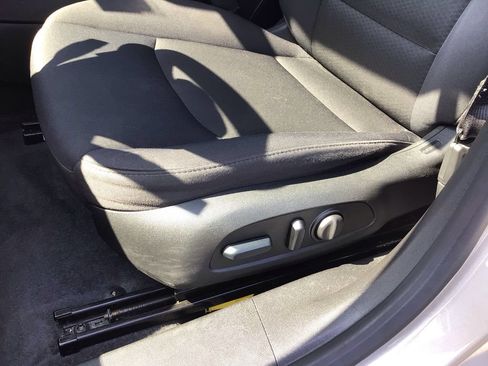 Used 2023 Chevrolet Malibu LT FWD image 18