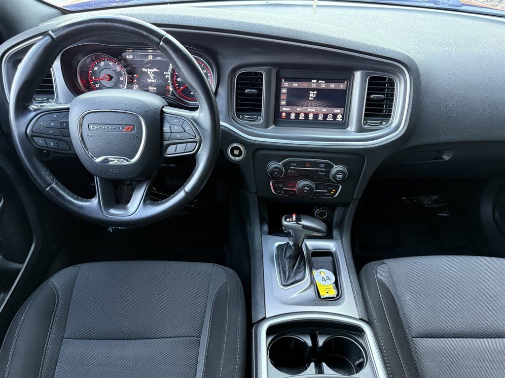 Used 2020 Dodge Charger SXT RWD image 21