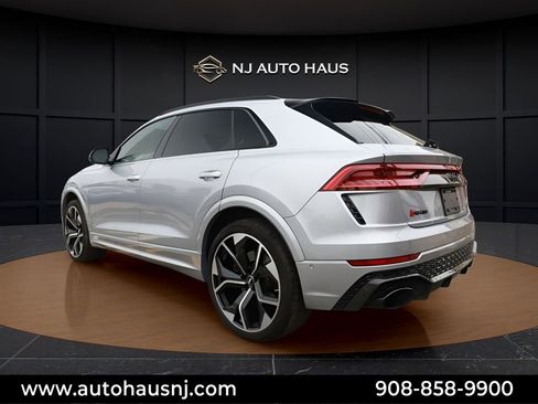 Used 2021 Audi RS Q8 w/ Carbon Optic Package image 5