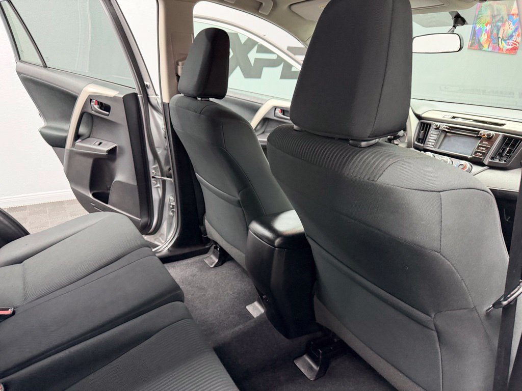 Used 2016 Toyota RAV4 LE FWD image 43