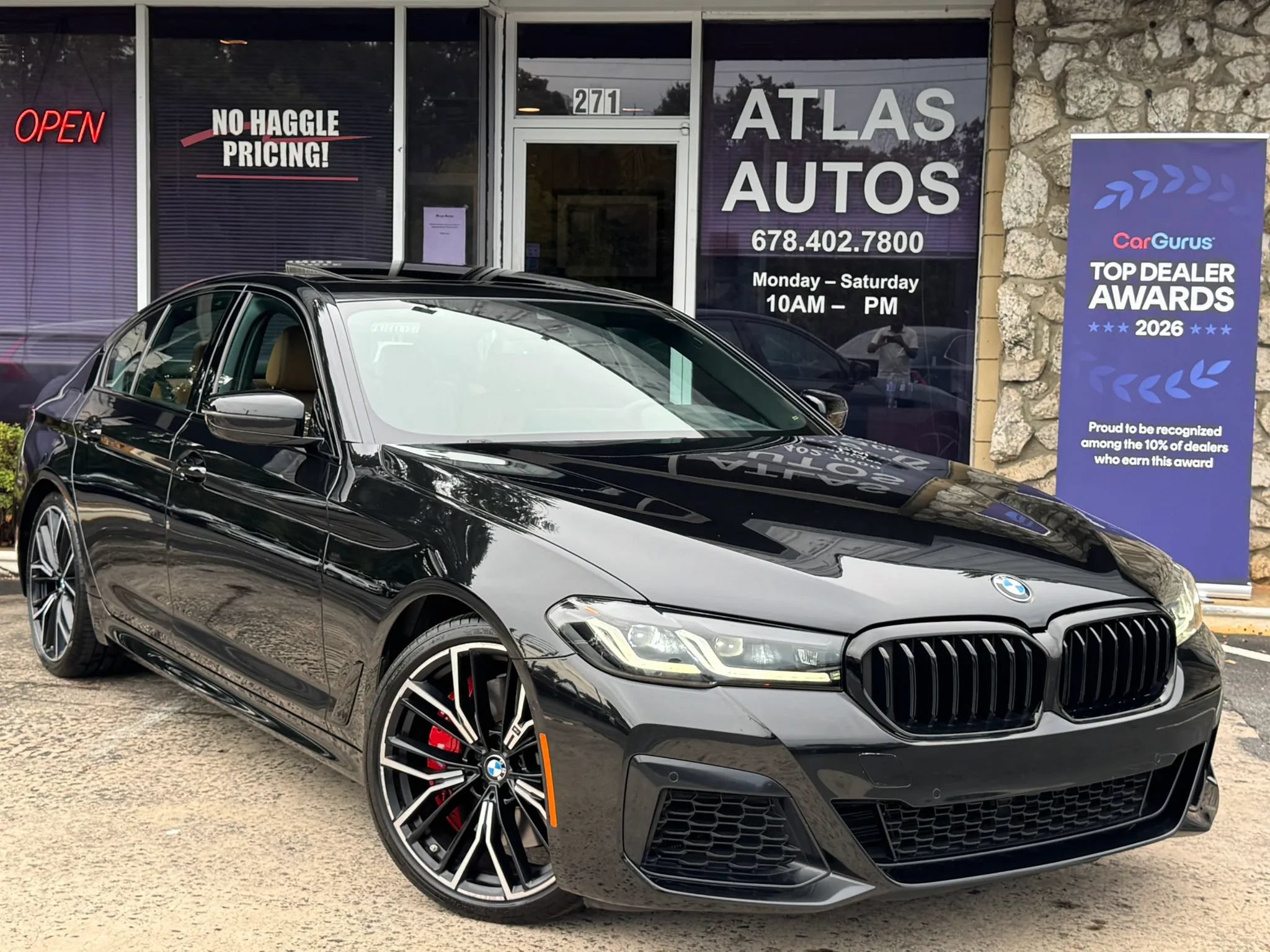 Used 2023 BMW 540i w/ M Sport Package RWD image 2
