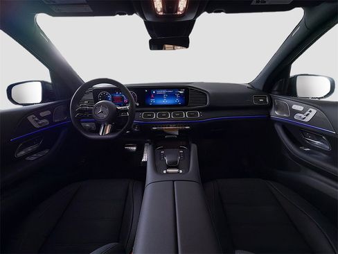 New 2026 Mercedes-Benz GLS 450 4MATIC image 9