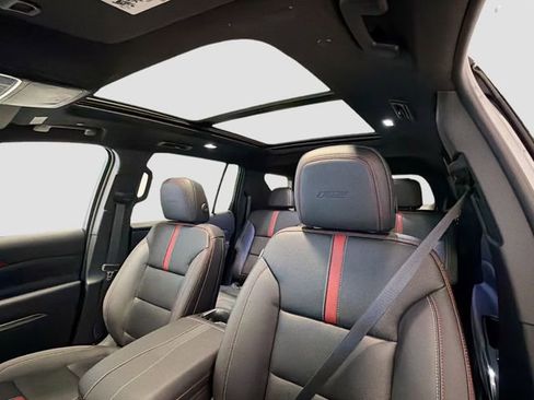 New 2026 Chevrolet Traverse RS image 21