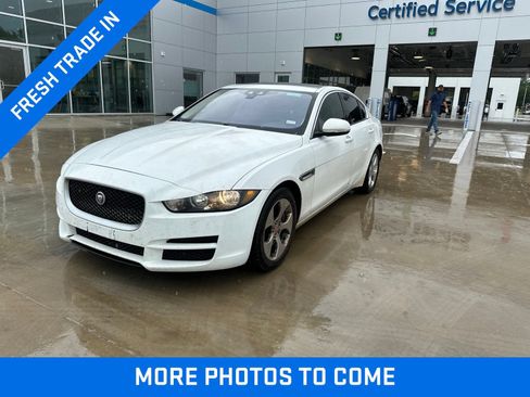 Used 2017 Jaguar XE RWD image 1
