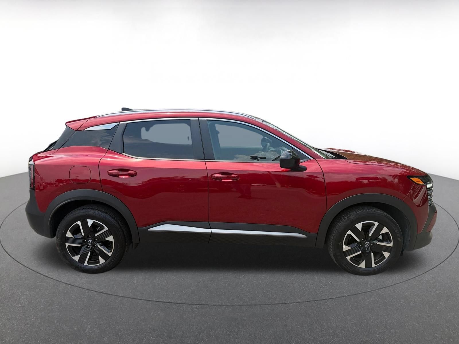 Used 2026 Nissan Kicks SV w/ Cold Weather Package AWD/4WD image 14