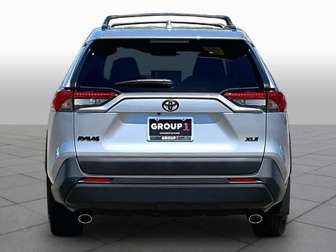 Used 2025 Toyota RAV4 XLE Premium FWD image 4