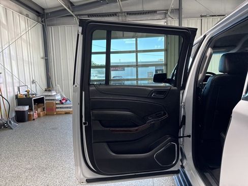 Used 2019 GMC Yukon XL SLT image 19