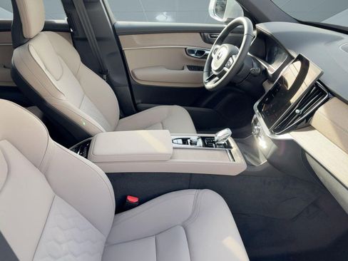 New 2026 Volvo XC90 B6 Plus w/ Protection Package Premier image 30
