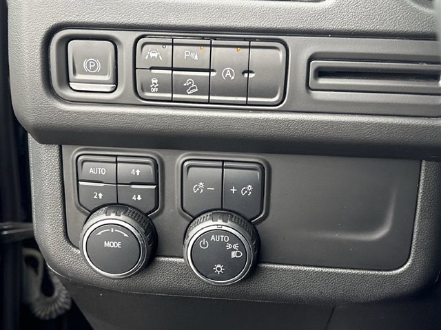 Certified 2024 Chevrolet Suburban Z71 AWD/4WD image 18