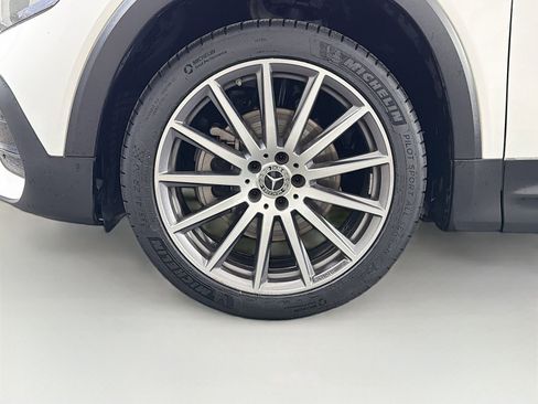 Used 2021 Mercedes-Benz GLB 250 4MATIC image 31