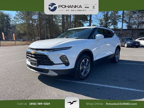 Used 2025 Chevrolet Blazer LT image 1