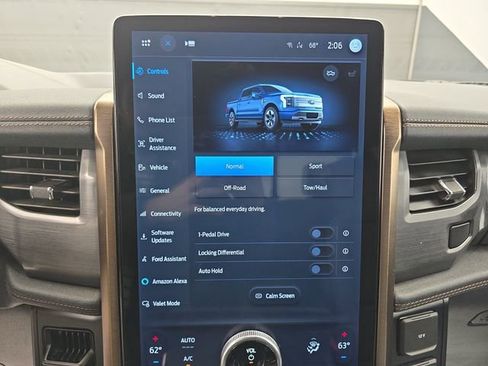 Used 2023 Ford F150 Lightning Lariat image 33