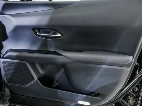 Used 2019 Lexus UX 250h w/ Premium Package image 27