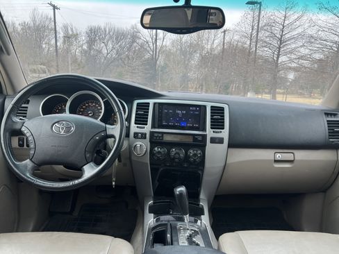 Used 2006 Toyota 4Runner Limited image 26