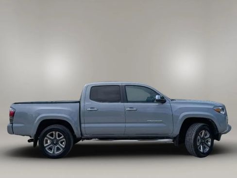 Used 2018 Toyota Tacoma Limited AWD/4WD image 5