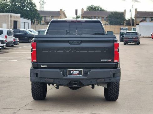 Used 2025 Chevrolet Silverado 2500 ZR2 w/ Technology Package AWD/4WD image 14