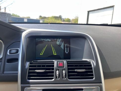 Used 2015 Volvo XC60 T5 AWD/4WD image 18